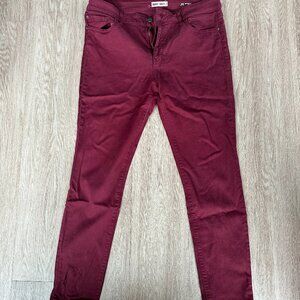 Red Mid-Rise Skinny Jeans - Size 32 - 29 Inch Inseam